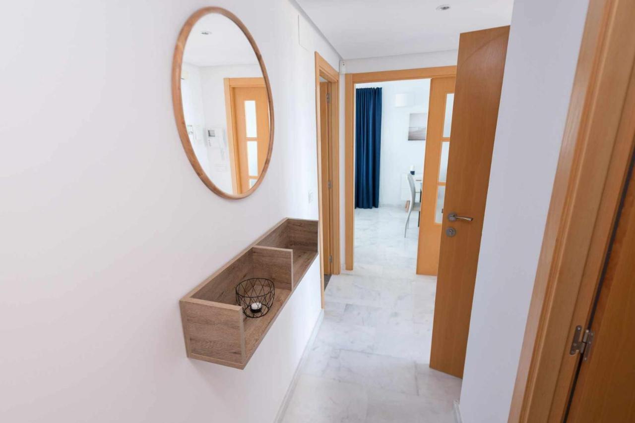 Sky High On The 38th Floor - Sea Views Apartment
